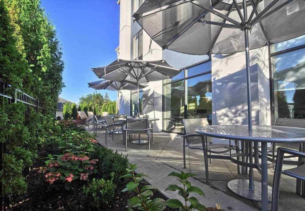 Springhill Suites Detroit Southfield Bagian luar foto