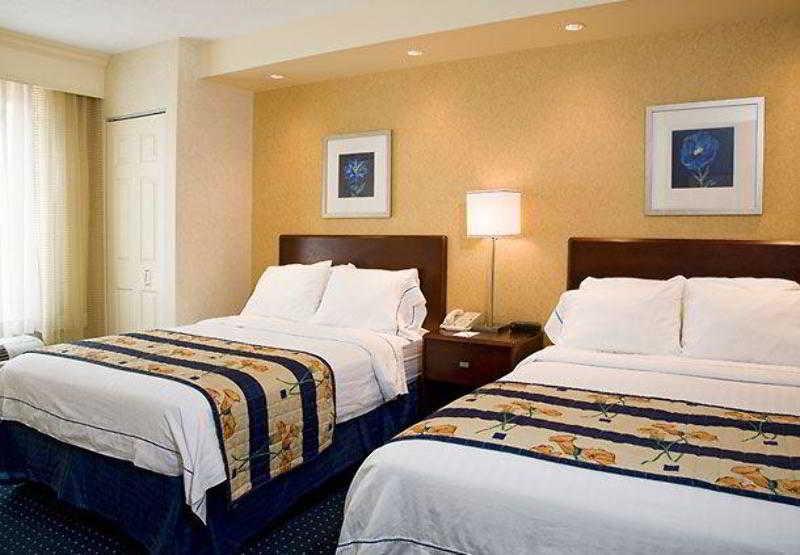 Springhill Suites Detroit Southfield Bagian luar foto