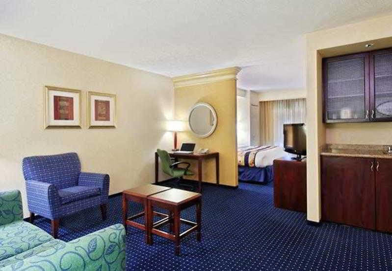 Springhill Suites Detroit Southfield Bagian luar foto