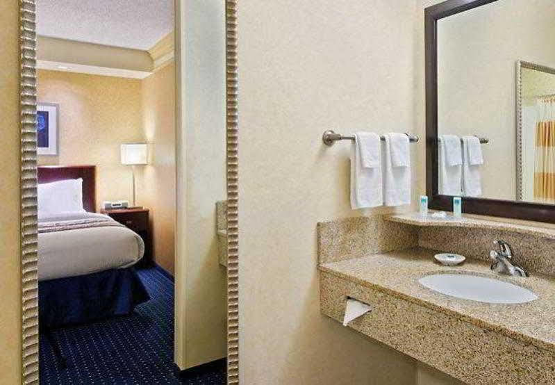 Springhill Suites Detroit Southfield Bagian luar foto